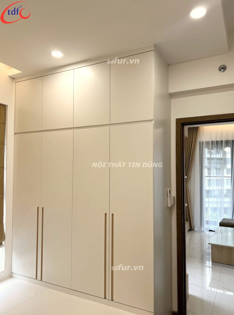 Diamond Alnata Plus – Gương tròn và gỗ sồi