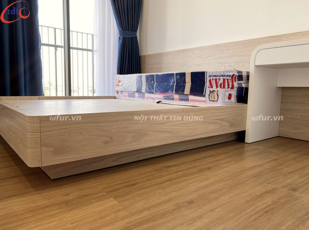 Eastmark City – Trắng tối giản, điểm xanh navy