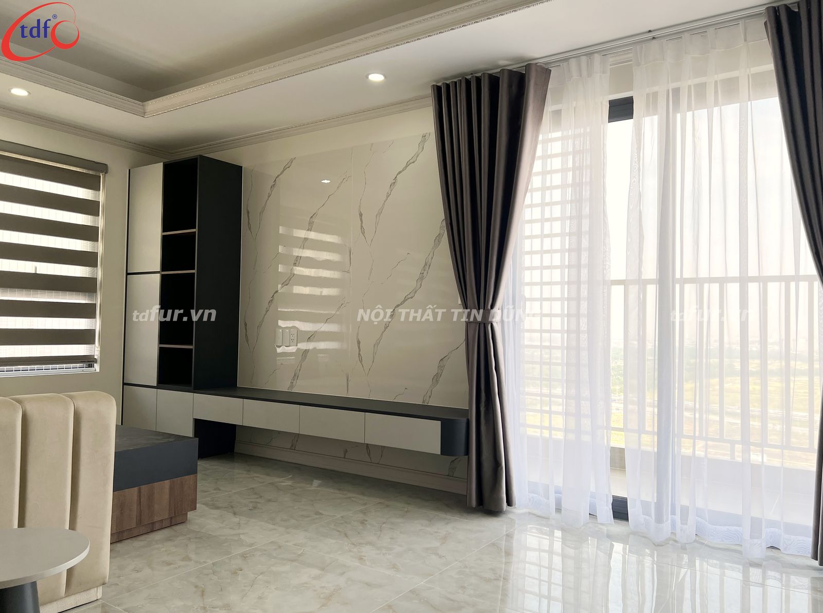 Homyland Riverside – Đá vân mây và tủ trắng đen