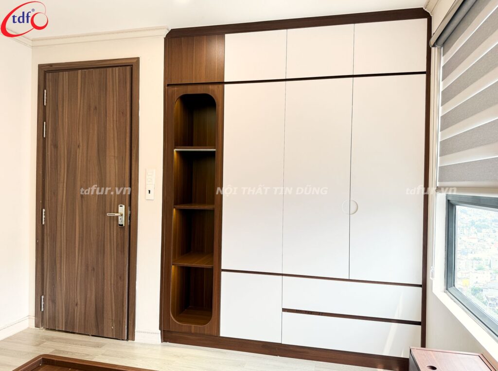Homyland Riverside – Gỗ trầm và tủ kính đèn hắt