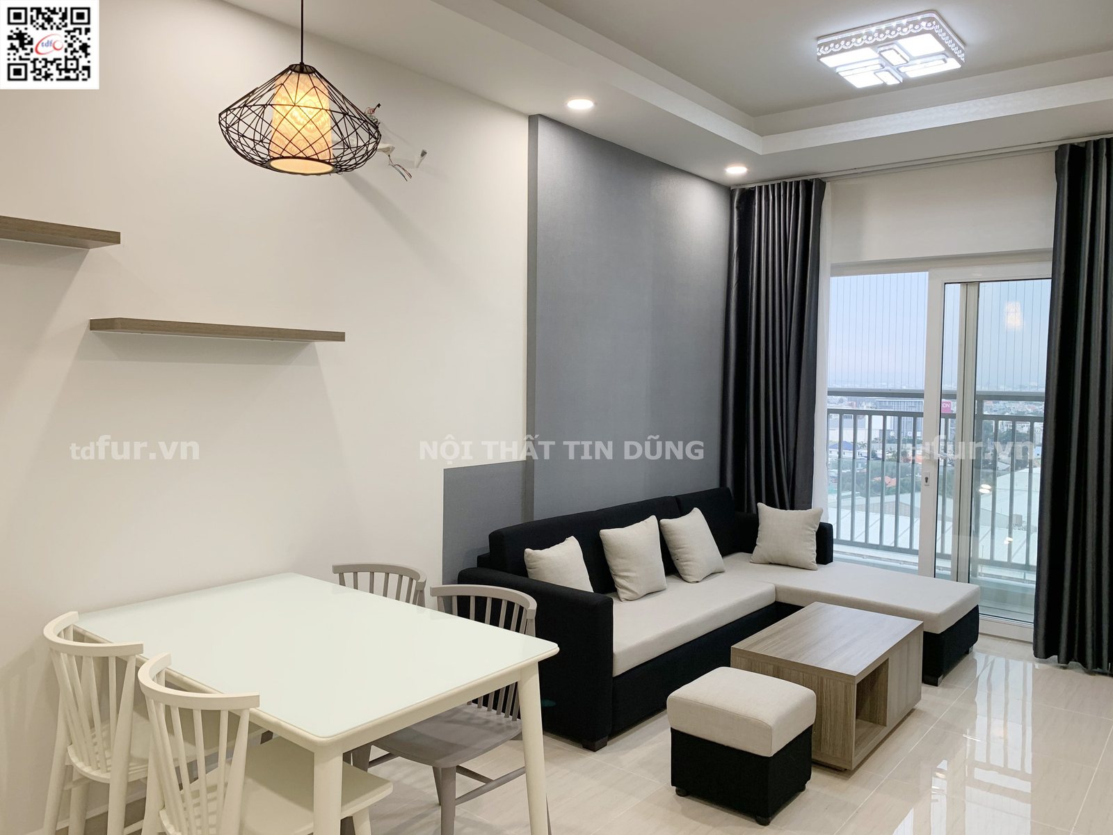 Moonlight Boulevard – Xám trầm hiện đại