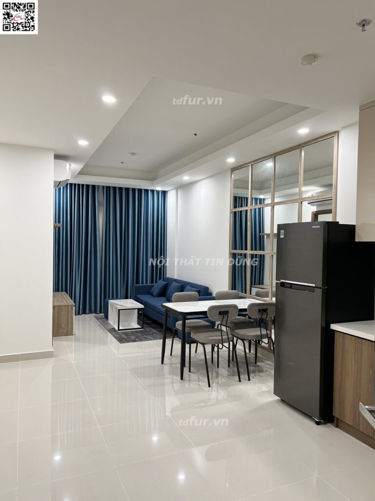 Q7 Saigon Riverside – Sofa xanh dương và gỗ óc chó