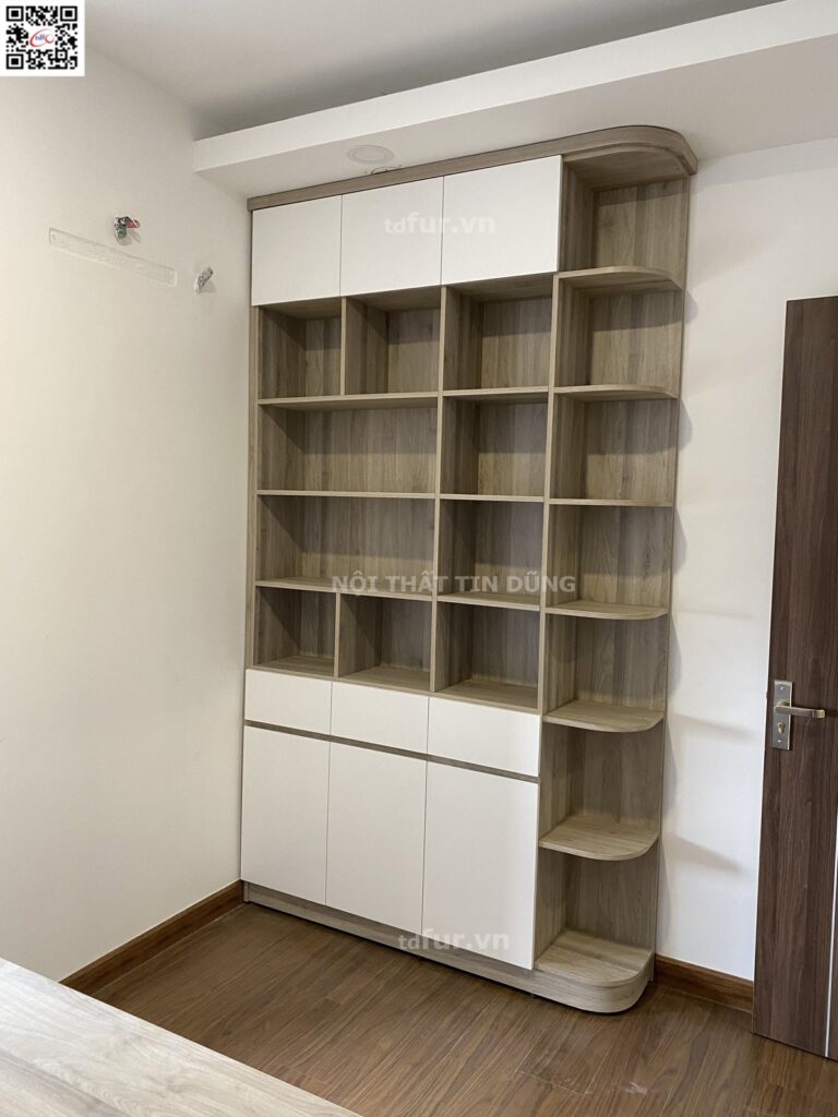 Richmond City – Trắng sáng tối giản