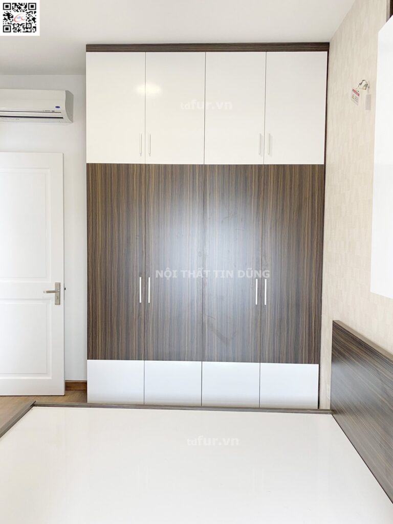 Saigon Mia – Gỗ trầm và sofa nâu