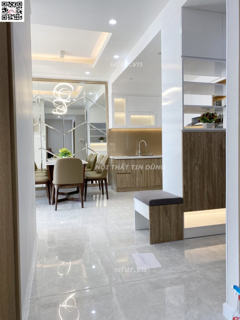 Sunrise City View – Gương thoi, đèn vòng và đầu giường chần nút
