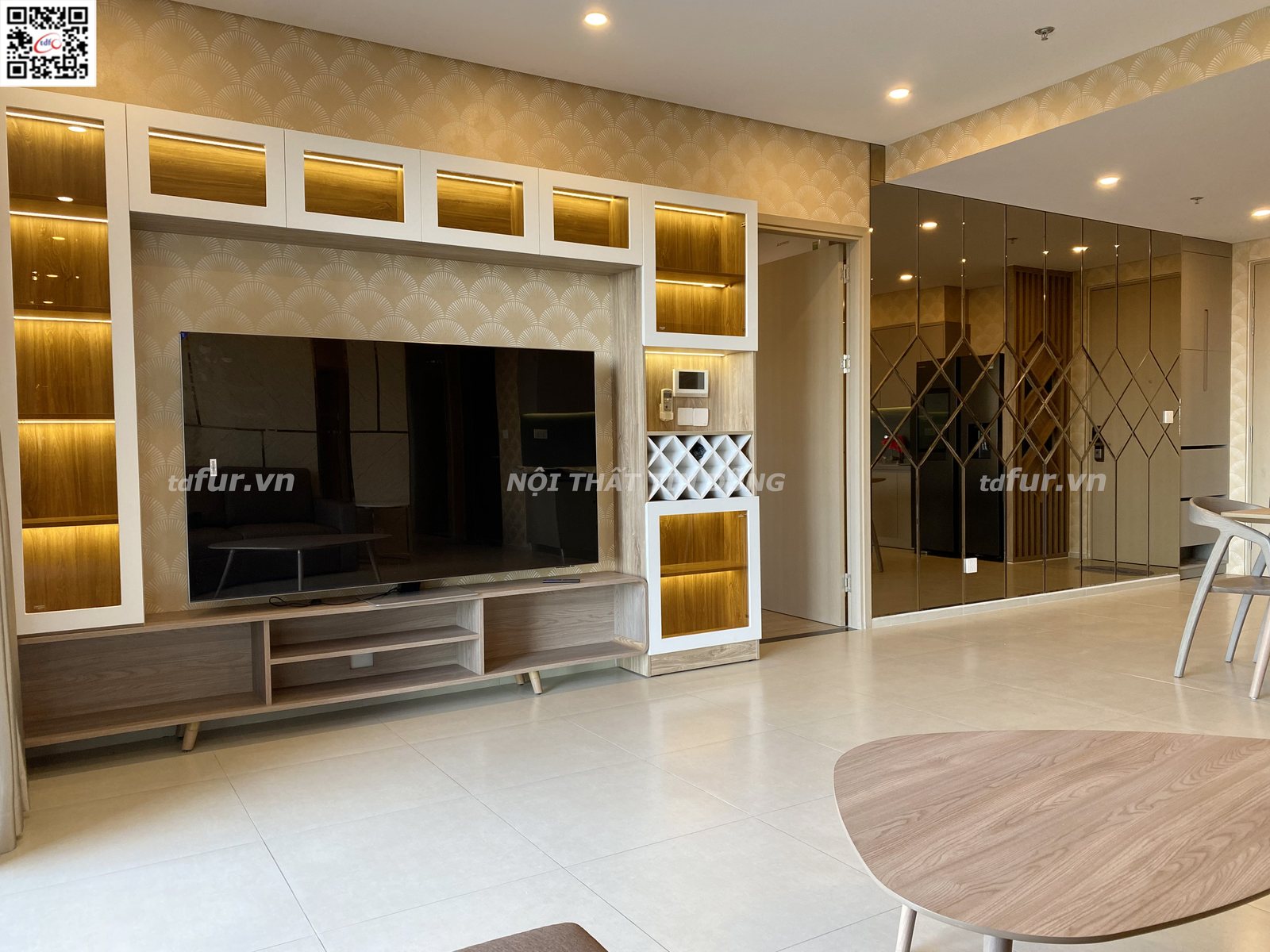The Sóng Vũng Tàu – Gỗ ấm và gương thoi đồng