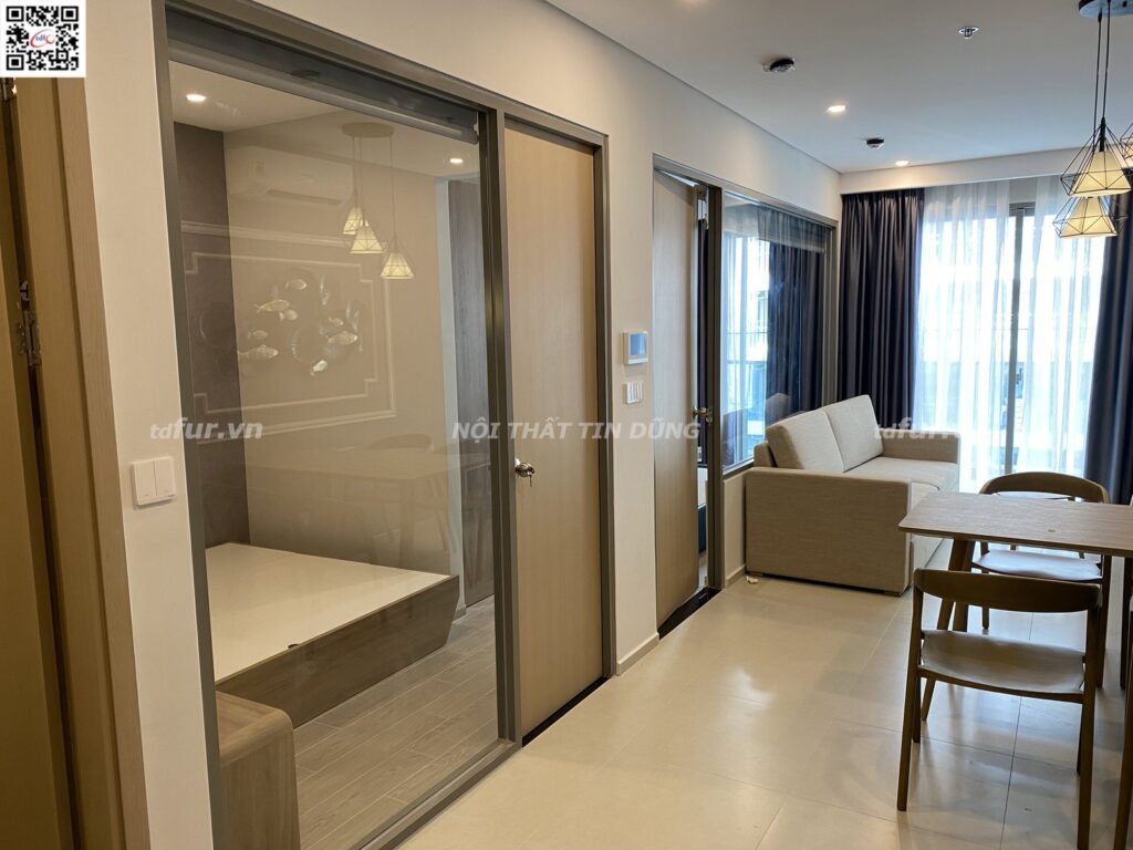 The Sóng Vũng Tàu – Đầu giường xanh cổ vịt và gương vòm