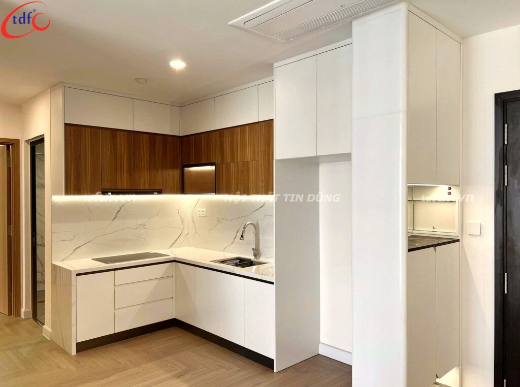 Vũng Tàu Centre Point – Đá vân mây và bếp gỗ óc chó