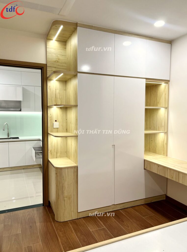 Vũng Tàu Centre Point – Kệ gỗ sáng đèn hắt