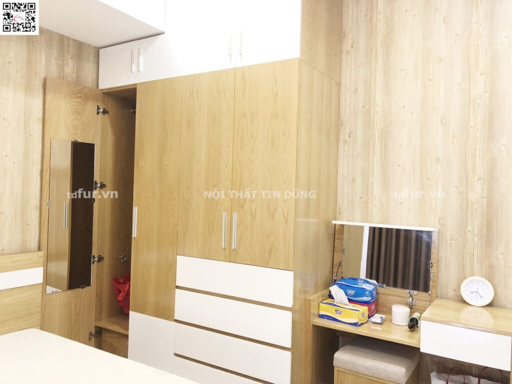 Oriental Plaza – Vân gỗ sáng ấm áp