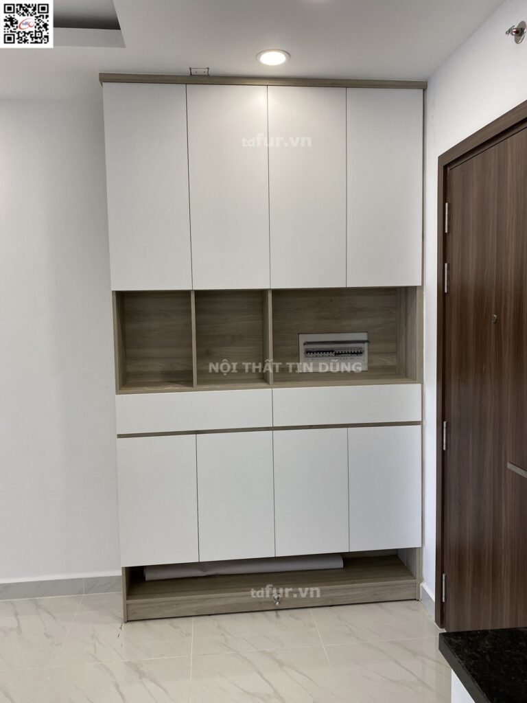 Richmond City – Trắng sáng tối giản